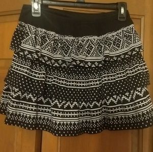 Cute black and white skirt